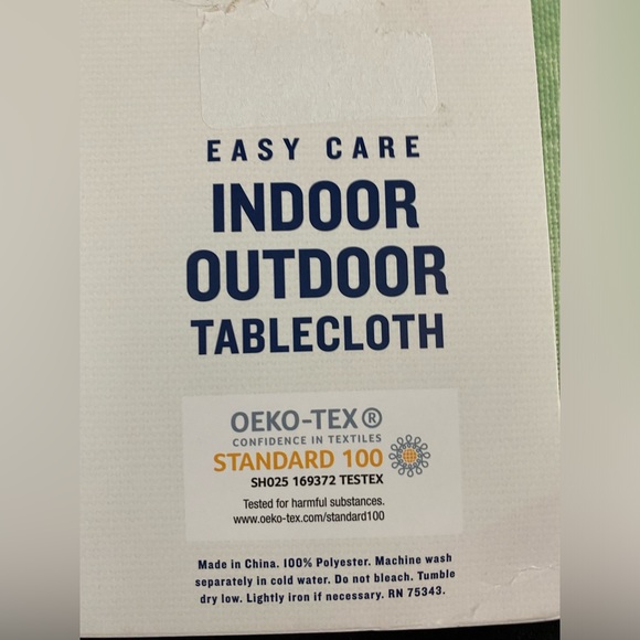 TOMMY BAHAMA Tropical Palm Leaves Floral INDOOR OUTDOOR Tablecloth 60x84 Oblong - Picture 6 of 6